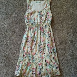 Floral sleeveless dress.